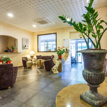Ξενοδοχείο Logis Restaurant Le Cours