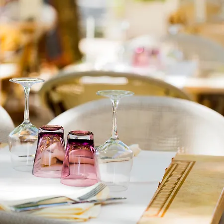 Logis Restaurant Le Cours Ξενοδοχείο