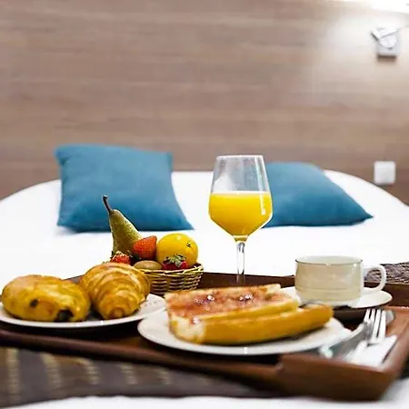 Logis Restaurant Le Cours 3*