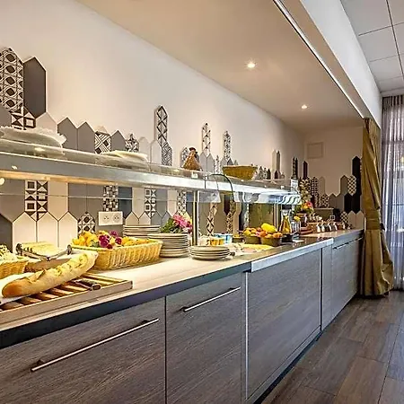 Logis Restaurant Le Cours Hotel