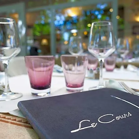 Hotel Logis Restaurant Le Cours