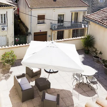 Logis Restaurant Le Cours Saint-Gilles (Gard)