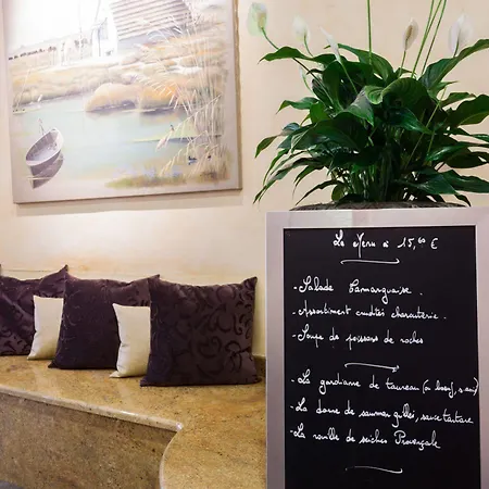 Hotel Logis Restaurant Le Cours